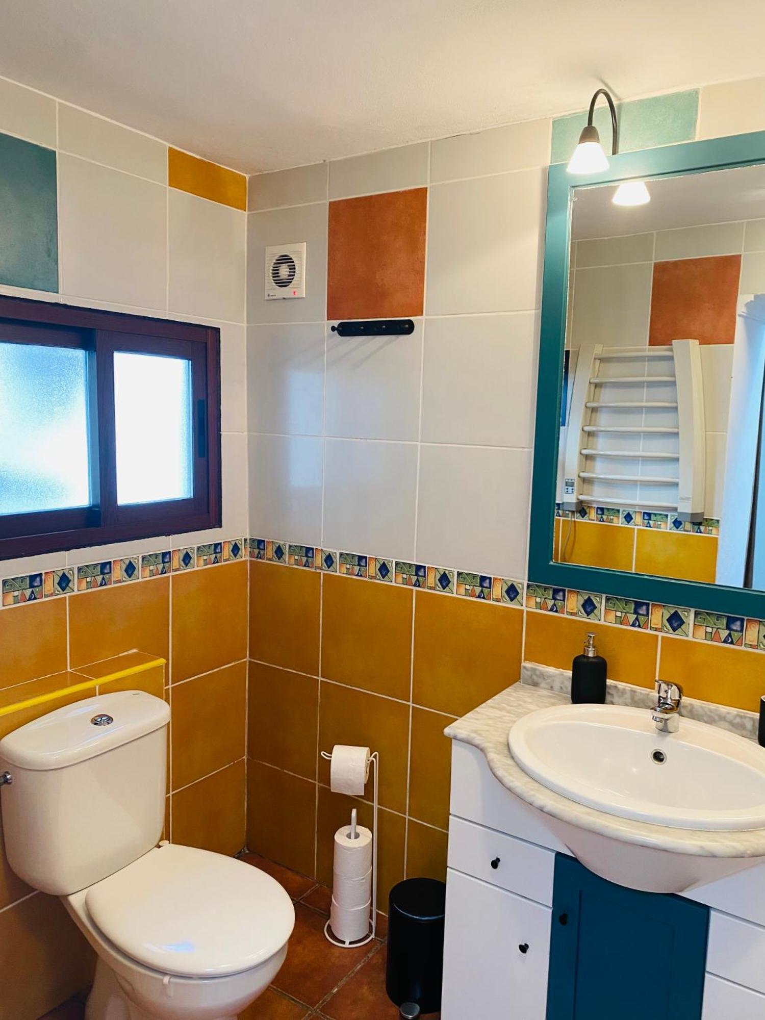 Room With Bathroom In Private House Casa Mar Торрокс Екстер'єр фото